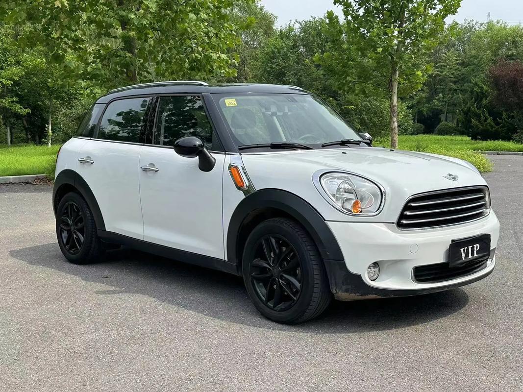 宝马女士小型车 宝马小型女士款