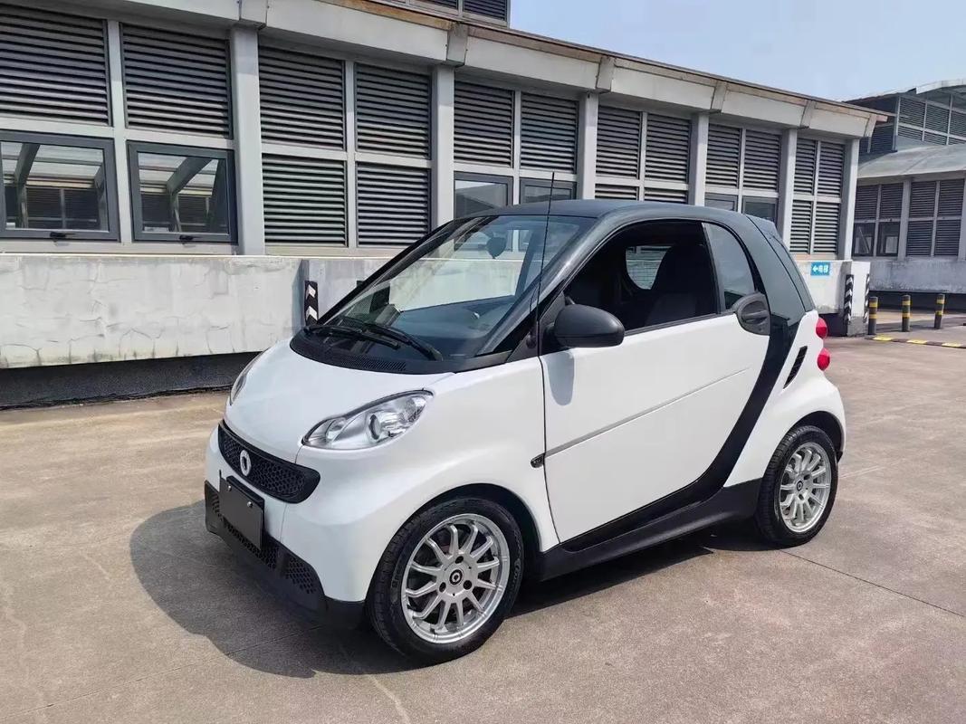 【新款奔驰smart小精灵,奔驰smart小精灵fortwo】